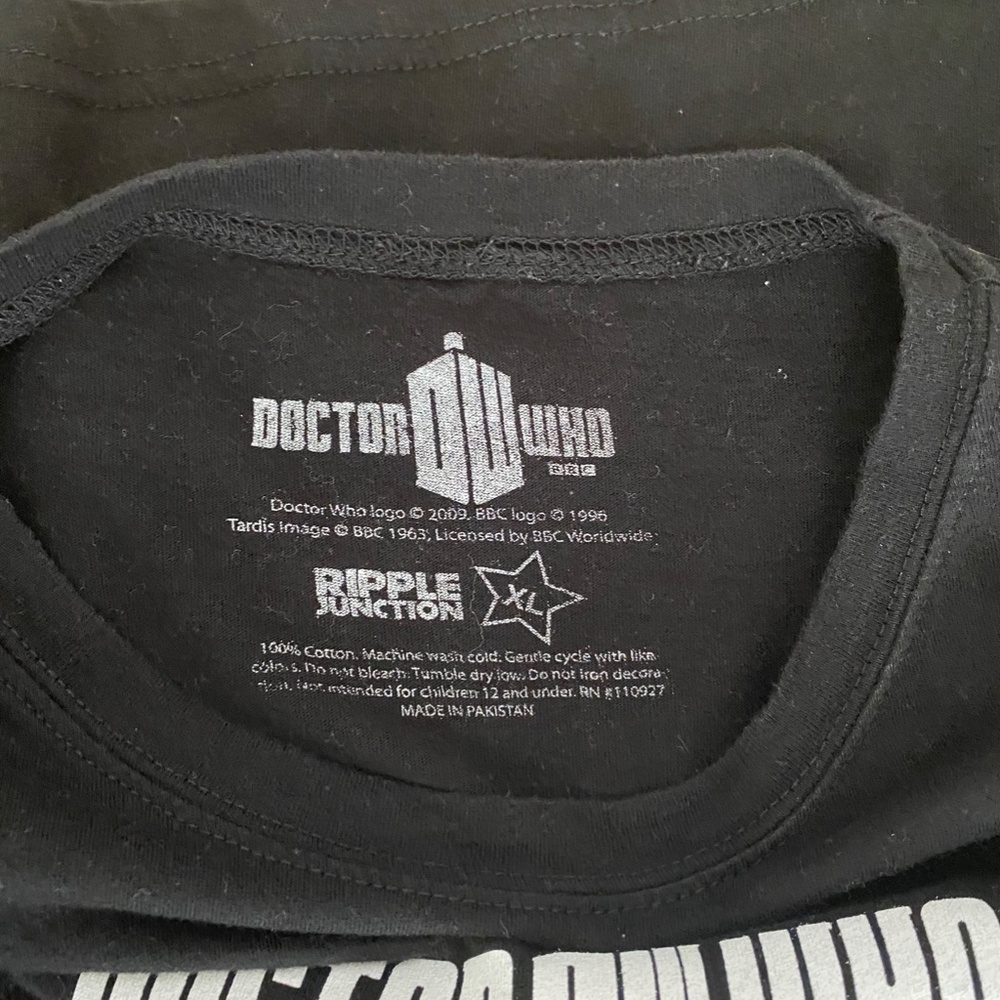 Doctor Who Tee - Picture 2 of 2